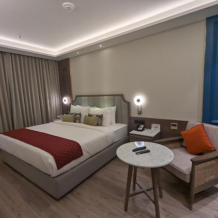 Boulevard 9 Luxury Resort & Spa Nadiād Exteriér fotografie