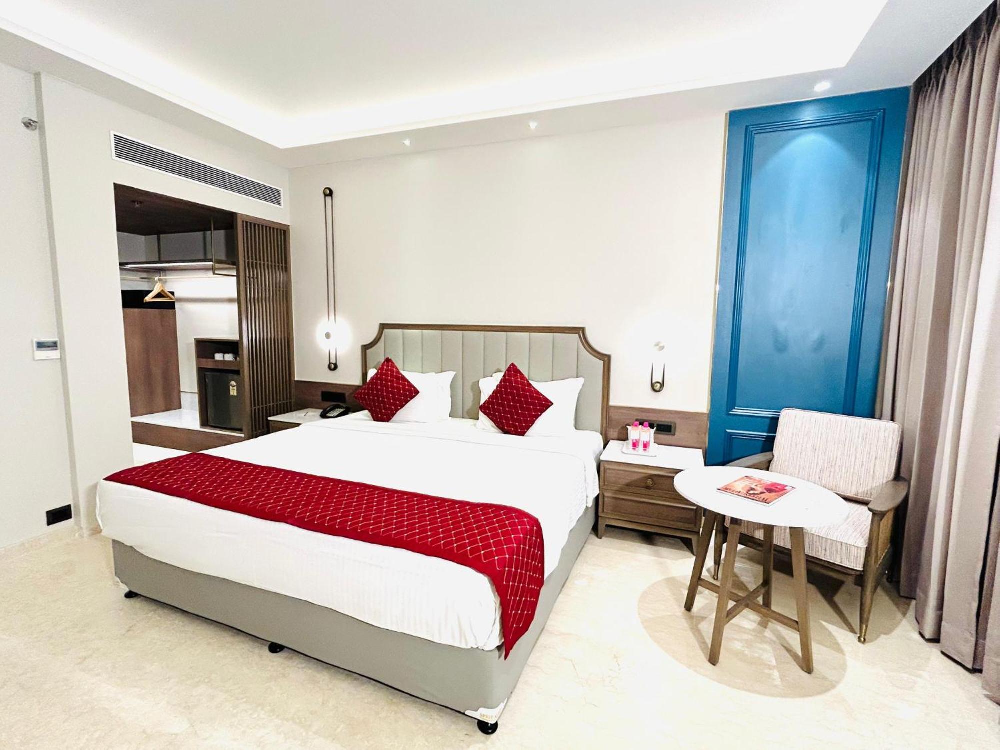 Boulevard 9 Luxury Resort & Spa Nadiād Exteriér fotografie