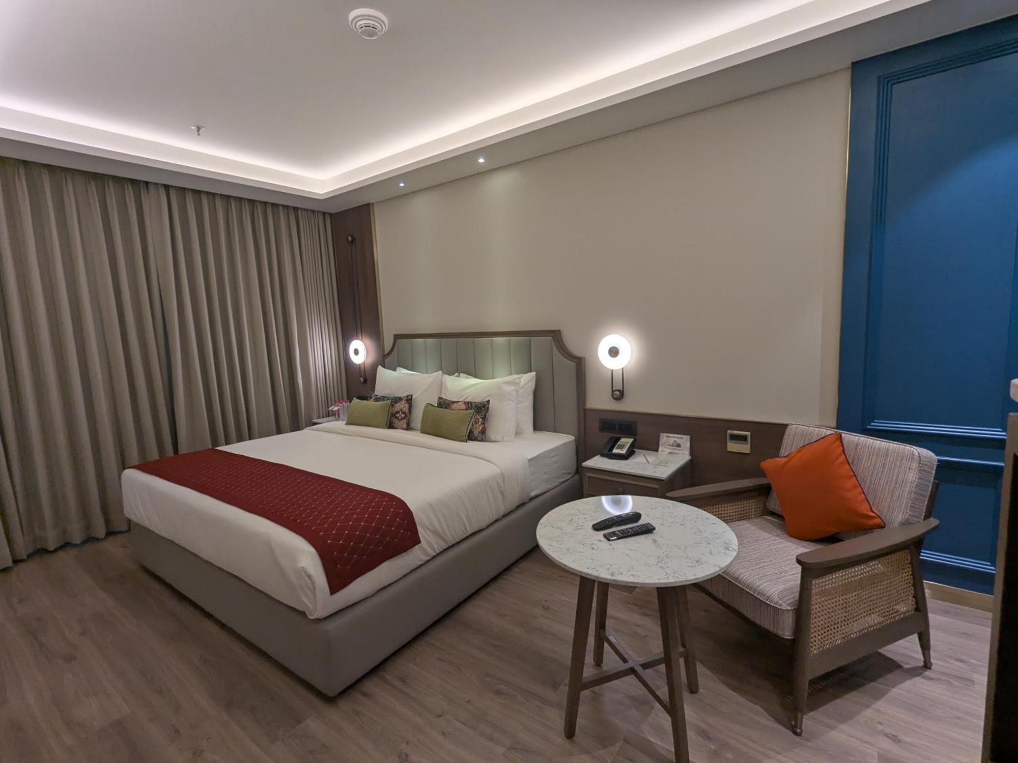 Boulevard 9 Luxury Resort & Spa Nadiād Exteriér fotografie