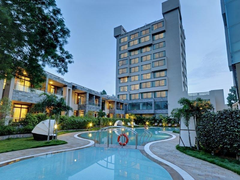 Boulevard 9 Luxury Resort & Spa Nadiād Exteriér fotografie